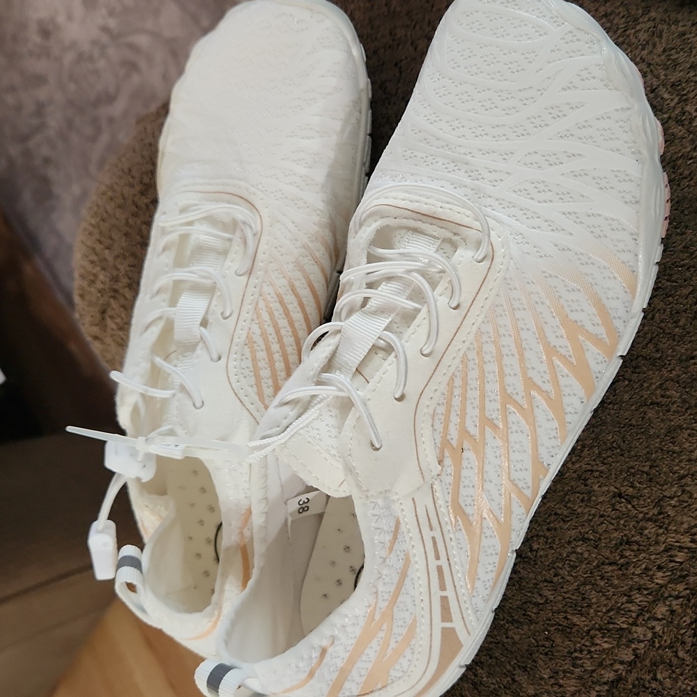 HF Barefoot Sneakers White and Peach
